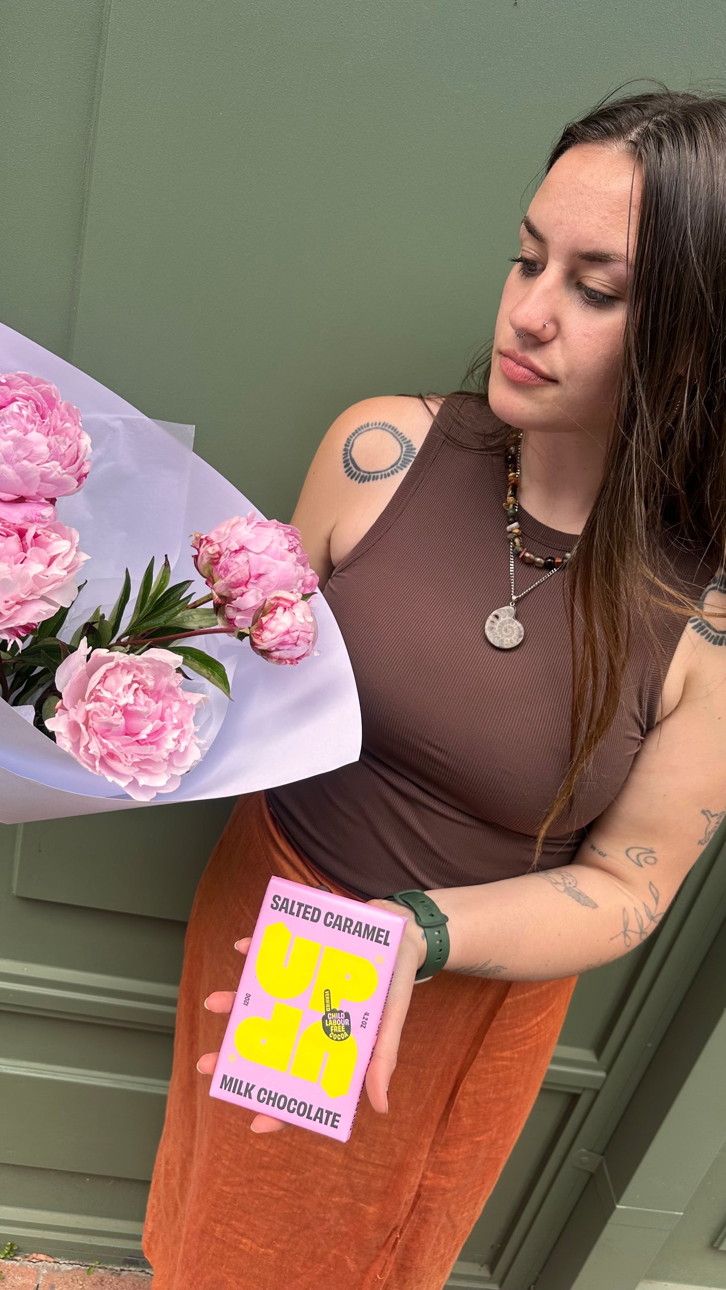 UP-UP Choc + Flowers